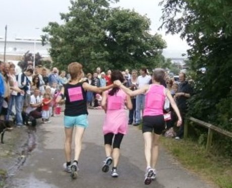 Race for Life Barnstaple Finish