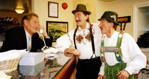 Chuckle Brother Jimmy Patton, 85, weds girlfriend, 26