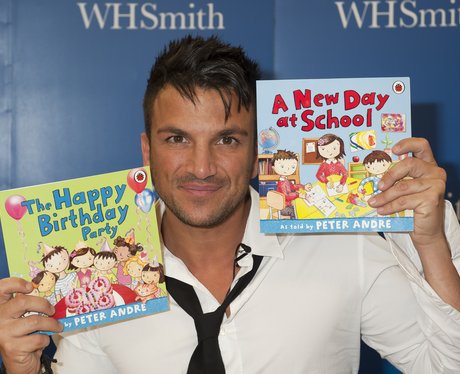 Peter Andre's book signing - 7 Days in Showbiz - Heart